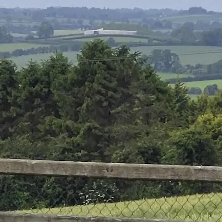 Stone House , Boyne Valley Views 別荘 *