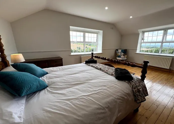 Stone House , Boyne Valley Views * Donore (Meath)